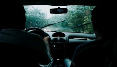 Police Stop For A Cracked Windshield - Legal