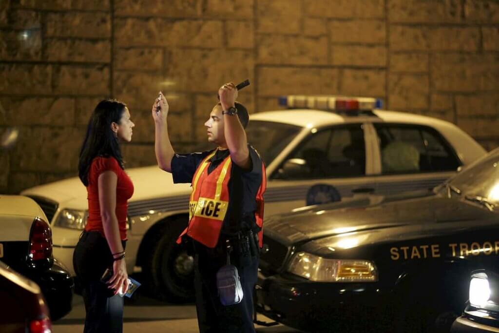 what is a dui charge whats the difference between dwi and dui
